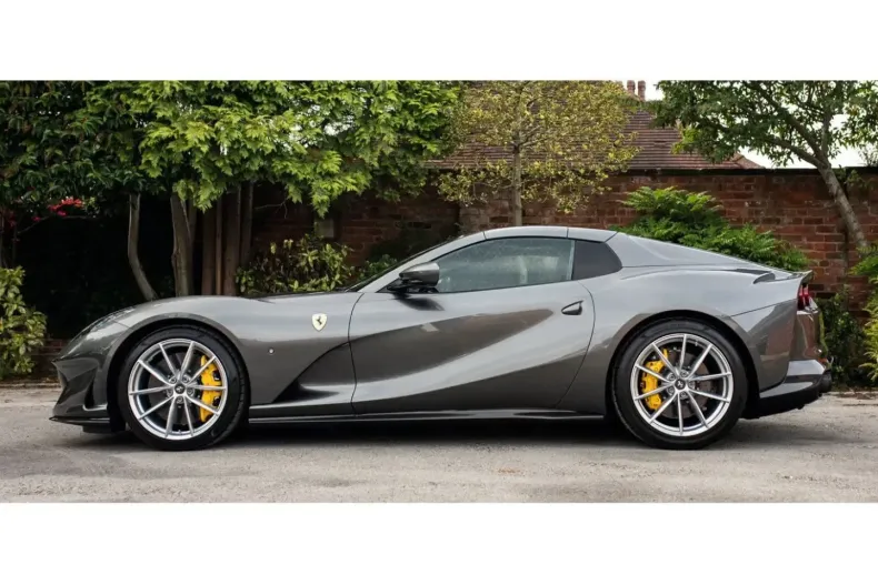 Ferrari 812 din 2023 cu 9.700 km - oferta FER167244 - foto 6