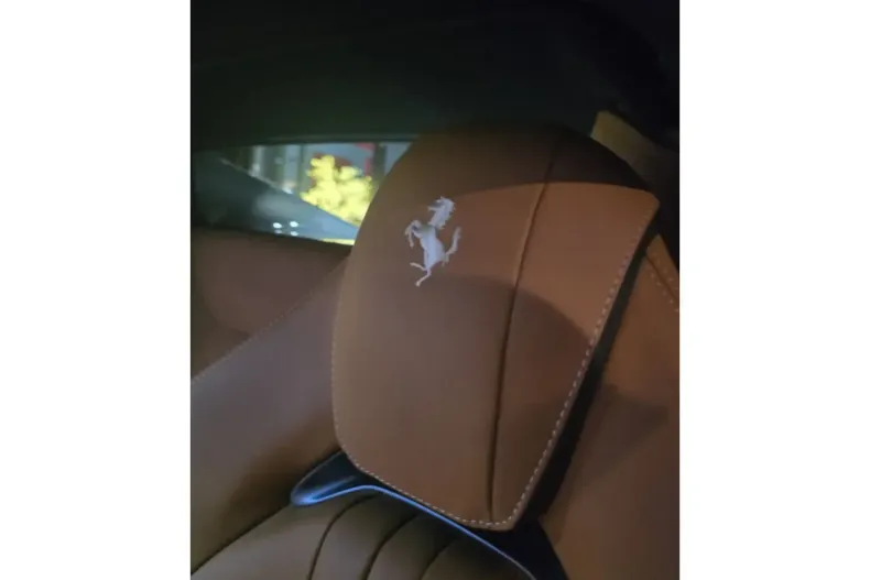 Ferrari 812 din 2023 cu 9.700 km - oferta FER167244 - foto 10