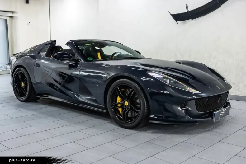 Ferrari 812 din 2022 cu 11.999 km - oferta FER167245 - foto 1