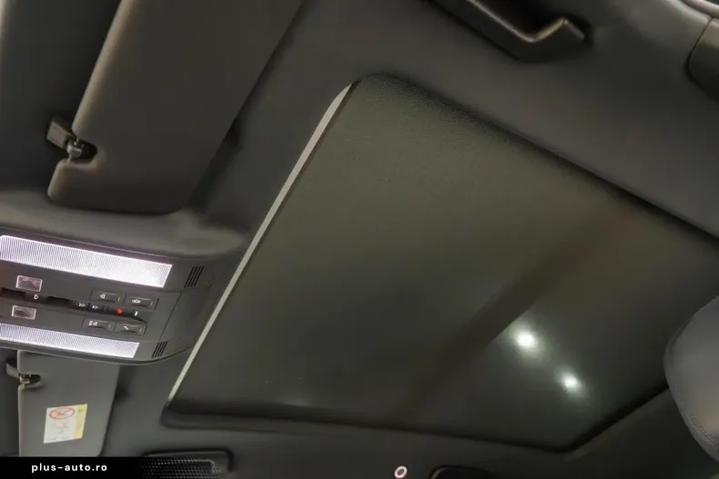 Volkswagen Touareg din 2022 cu 91.503 km - oferta VOL167251 - foto 19