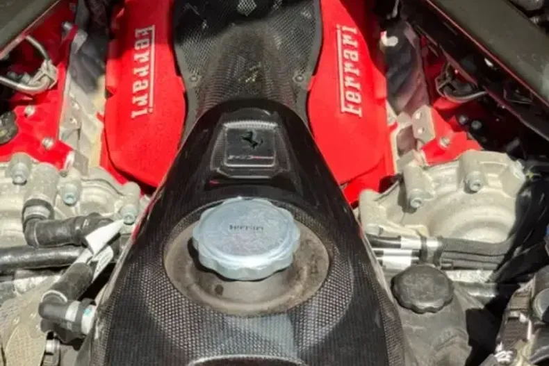 Ferrari SF90 din 2021 cu 5.800 km - oferta FER167263 - foto 7