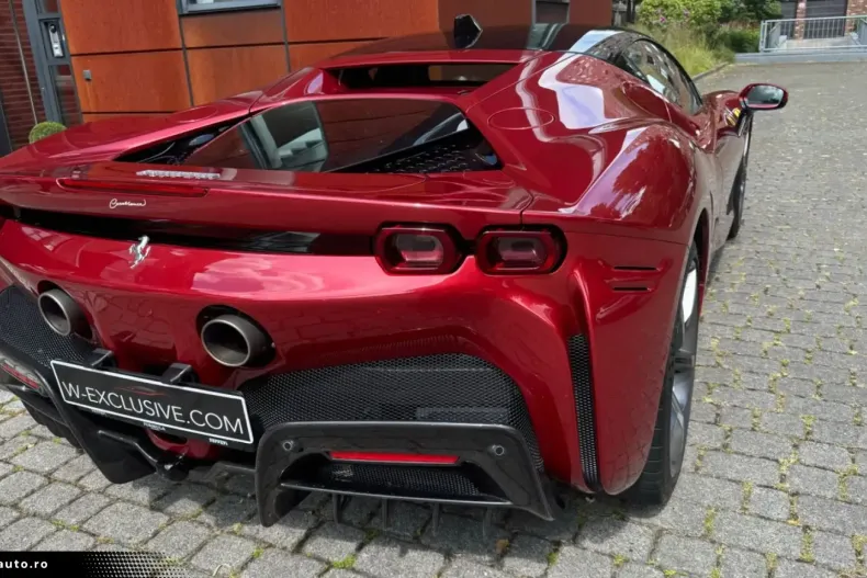 Ferrari SF90 din 2021 cu 5.800 km - oferta FER167263 - foto 10