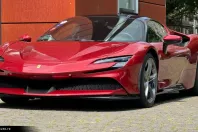 Ferrari SF90 din 2021 cu 5.800 km - oferta FER167263 - foto 11