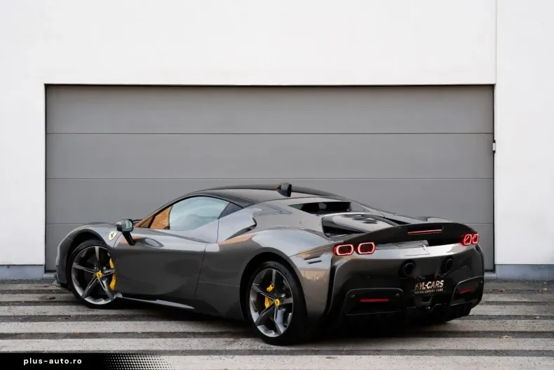 Ferrari SF90 din 2021 cu 9.500 km - oferta FER167264 - foto 4