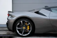 Ferrari SF90 din 2021 cu 9.500 km - oferta FER167264 - foto 8