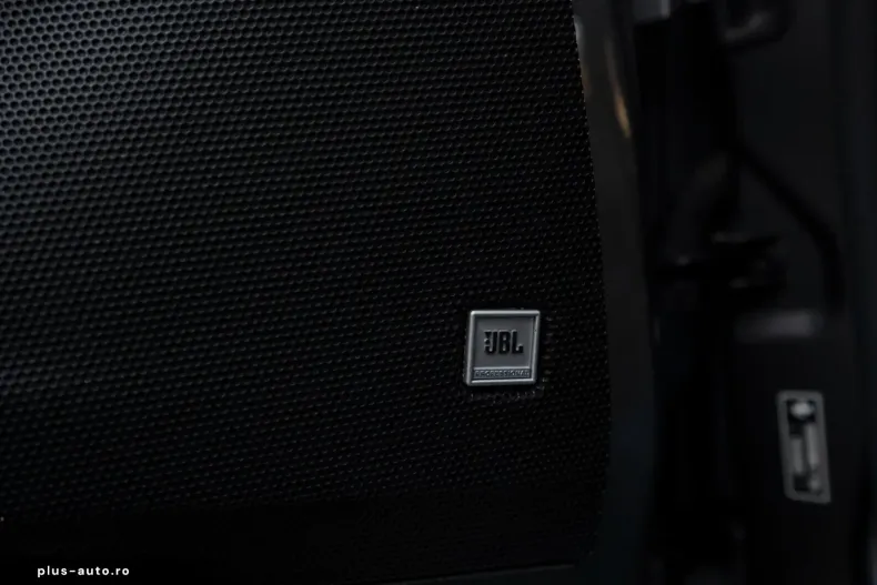 Ferrari SF90 din 2021 cu 9.500 km - oferta FER167264 - foto 16