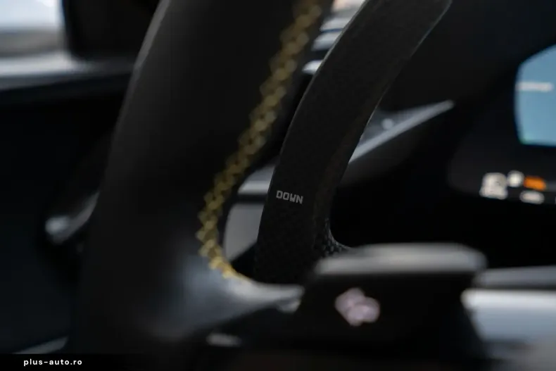 Ferrari SF90 din 2021 cu 9.500 km - oferta FER167264 - foto 22