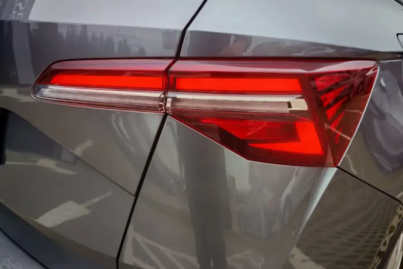 Skoda Karoq din 2025 cu 4.100 km - oferta SKO167273 - foto 10