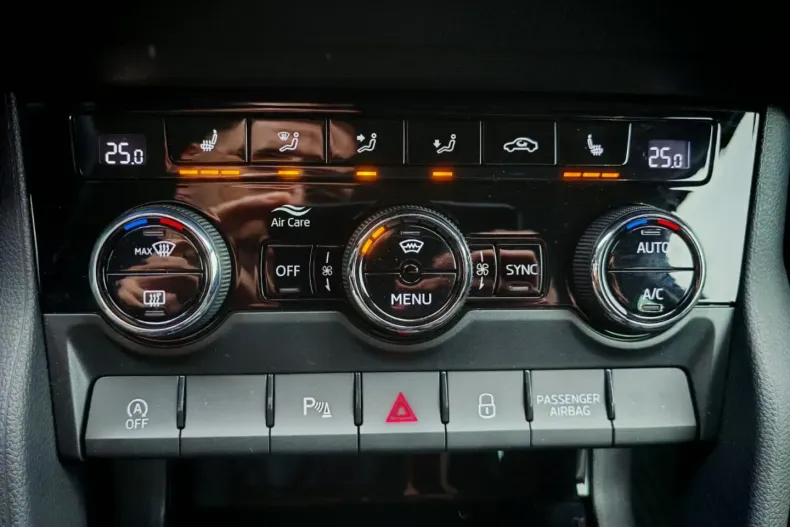 Skoda Karoq din 2025 cu 4.100 km - oferta SKO167273 - foto 18