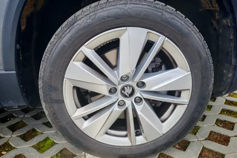 Skoda Karoq din 2025 cu 4.100 km - oferta SKO167273 - foto 24