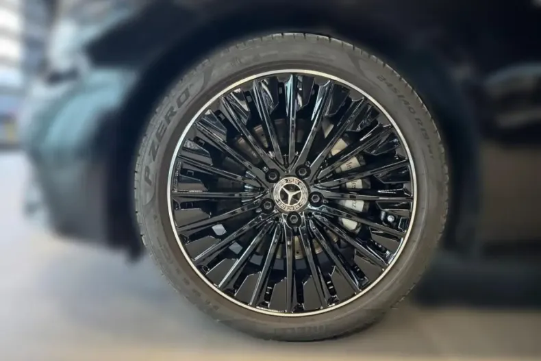 Mercedes-Benz CLE 300 din 2025 cu 10.842 km - oferta MER167283 - foto 5