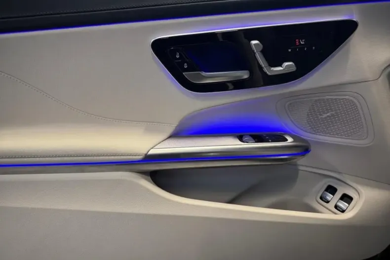 Mercedes-Benz CLE 300 din 2025 cu 10.842 km - oferta MER167283 - foto 8