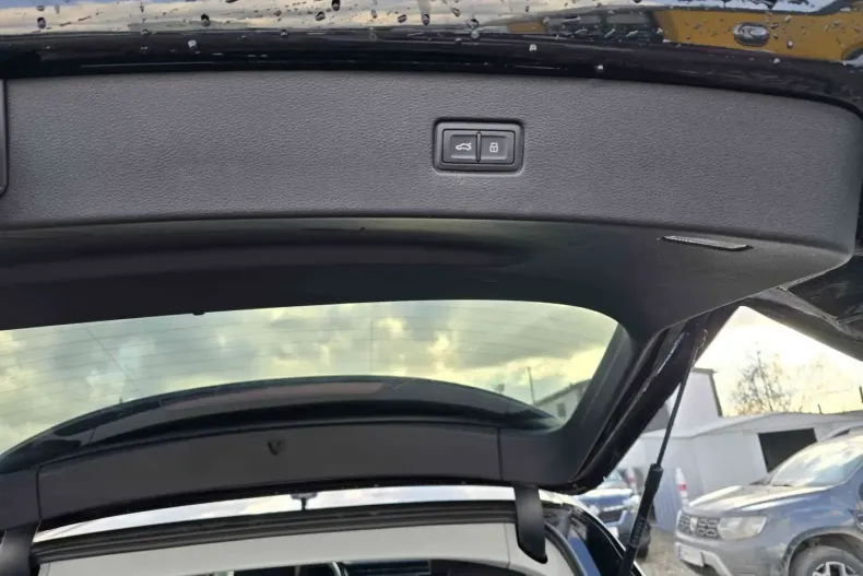 Audi Q7 din 2021 cu 60.872 km - oferta AUD167302 - foto 8