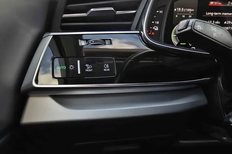 Audi Q7 din 2021 cu 60.872 km - oferta AUD167302 - foto 12