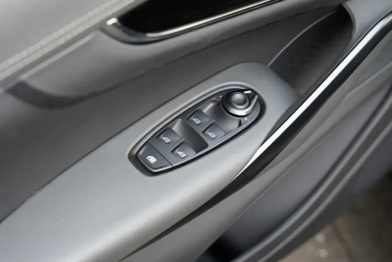 Aston Martin DBX din 2025 cu 34.100 km - oferta AST167305 - foto 31