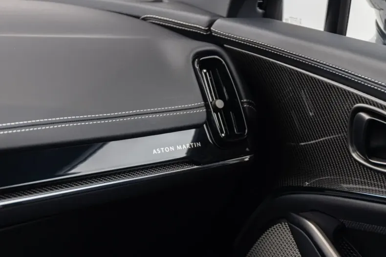 Aston Martin DBX din 2025 cu 12.416 km - oferta AST167320 - foto 18