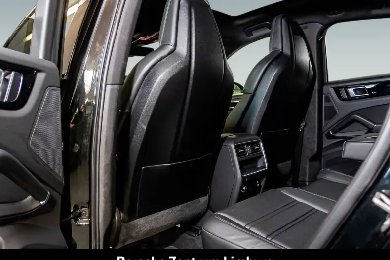 Porsche Cayenne din 2023 cu 43.900 km - oferta POR167324 - foto 31