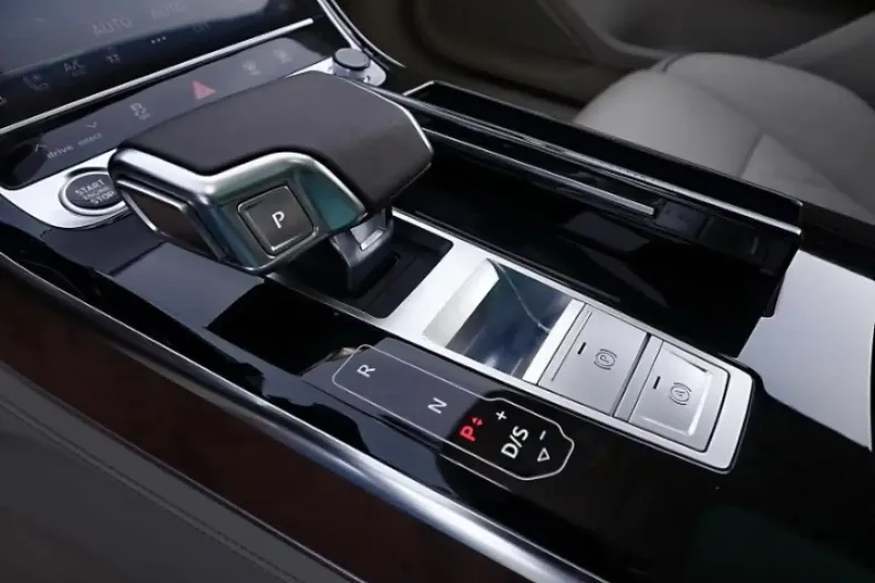 Audi A8 din 2023 cu 31.911 km - oferta AUD167326 - foto 9