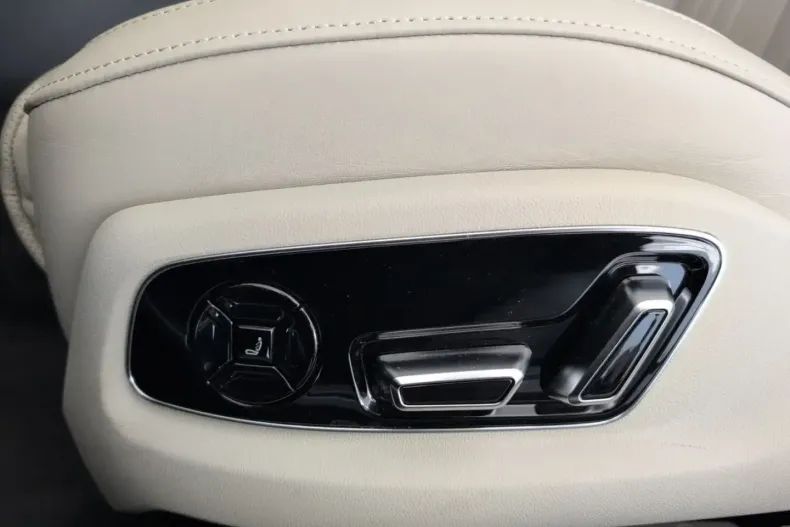 Audi A8 din 2023 cu 27.505 km - oferta AUD167329 - foto 13