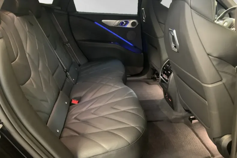 BMW XM din 2024 cu 24.631 km - oferta BMW167335 - foto 10