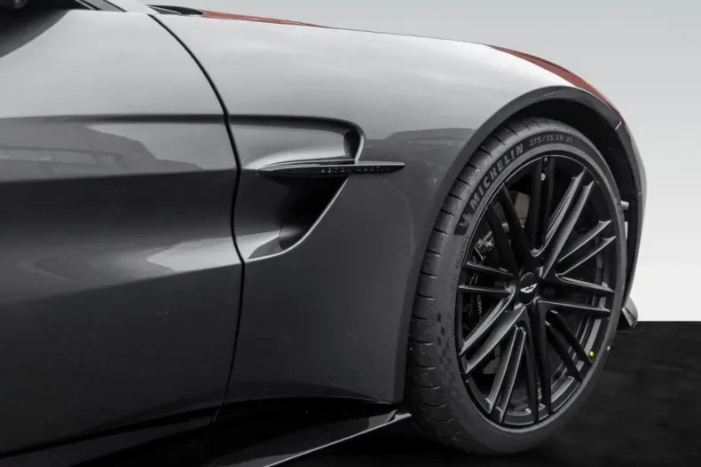 Aston Martin V8 Vantage din 2025 cu 5.500 km - oferta AST167348 - foto 10