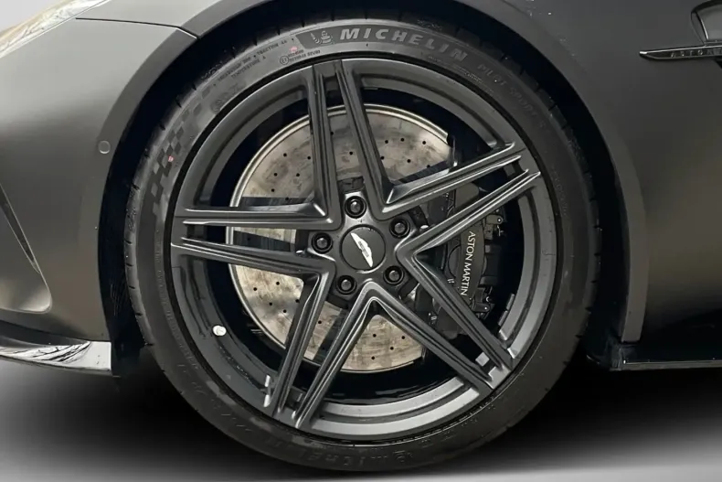 Aston Martin V8 Vantage din 2024 cu 5.400 km - oferta AST167350 - foto 8