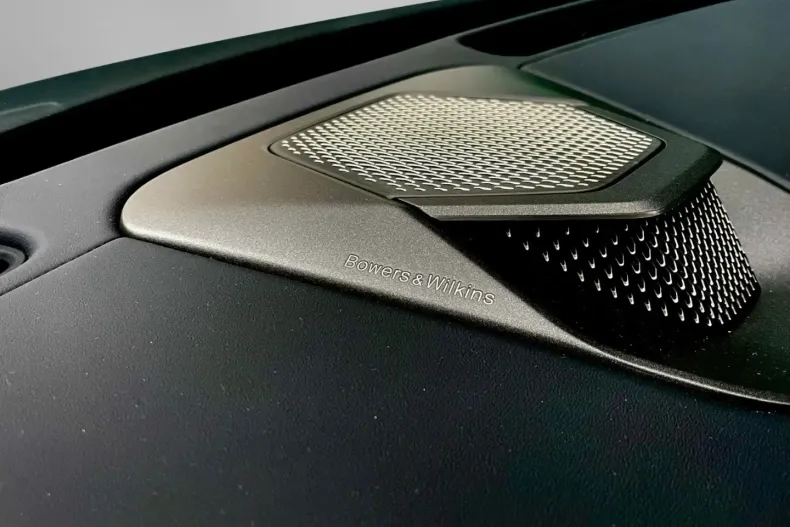 Aston Martin V8 Vantage din 2024 cu 5.400 km - oferta AST167350 - foto 17