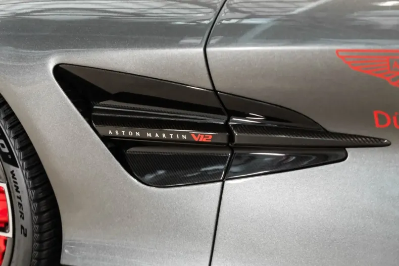 Aston Martin Vanquish din 2025 cu 9.999 km - oferta AST167351 - foto 15