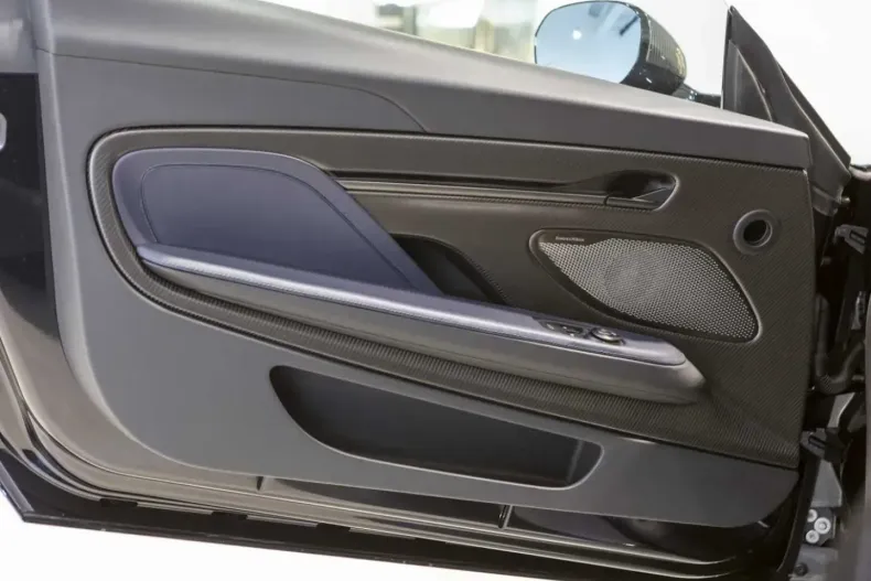 Aston Martin Vanquish din 2025 cu 10.500 km - oferta AST167352 - foto 12