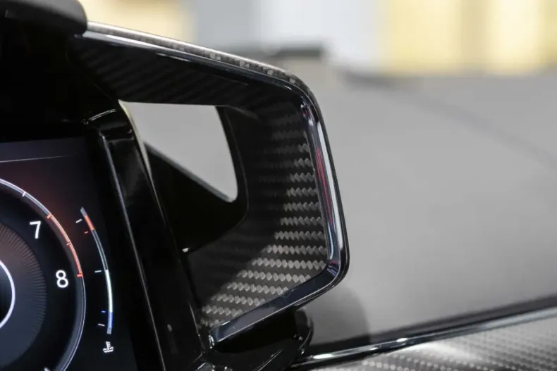 Aston Martin Vanquish din 2025 cu 10.500 km - oferta AST167352 - foto 24