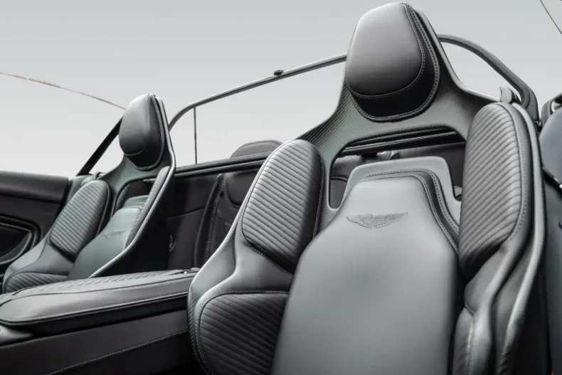 Aston Martin DBS din 2024 cu 6.500 km - oferta AST167354 - foto 6