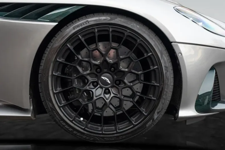 Aston Martin DBS din 2024 cu 6.500 km - oferta AST167354 - foto 8