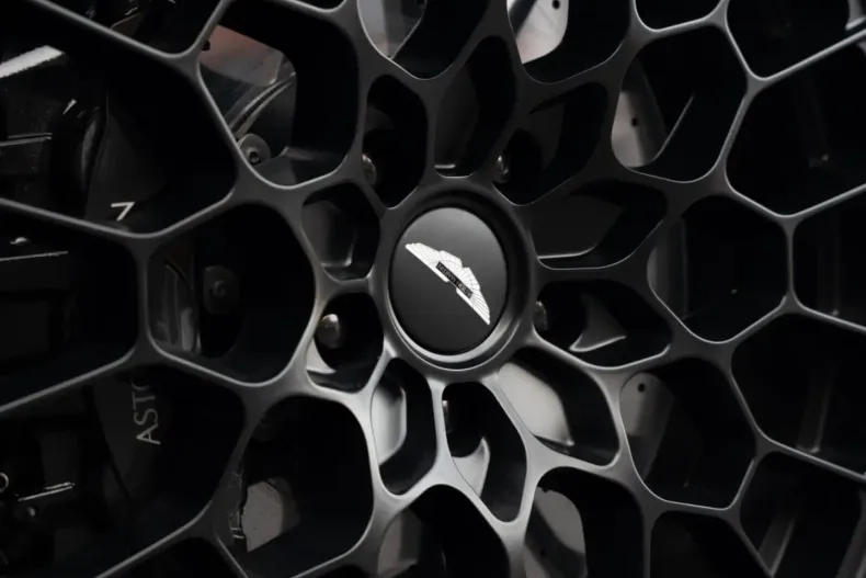 Aston Martin DBS din 2024 cu 6.500 km - oferta AST167354 - foto 9