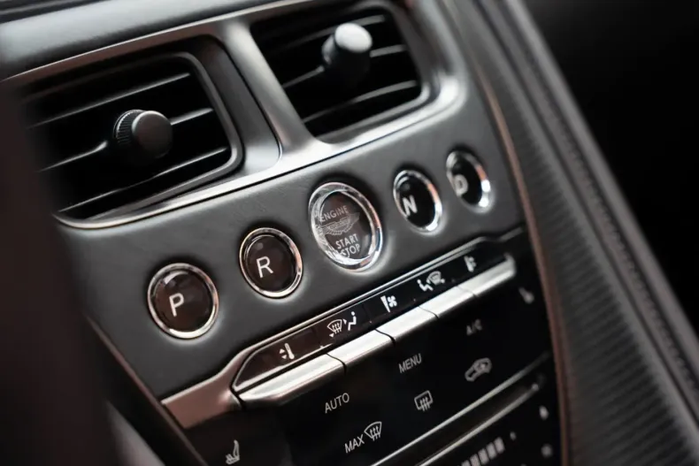 Aston Martin DBS din 2024 cu 6.500 km - oferta AST167354 - foto 27