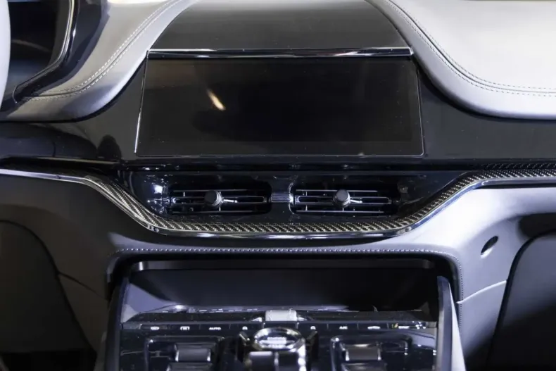 Aston Martin DBX din 2025 cu 12.500 km - oferta AST167355 - foto 10