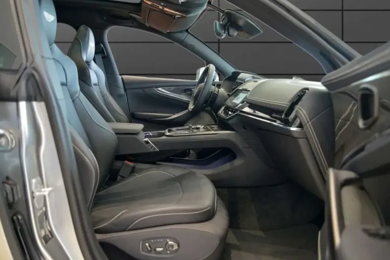 Aston Martin DBX din 2024 cu 6.490 km - oferta AST167356 - foto 12