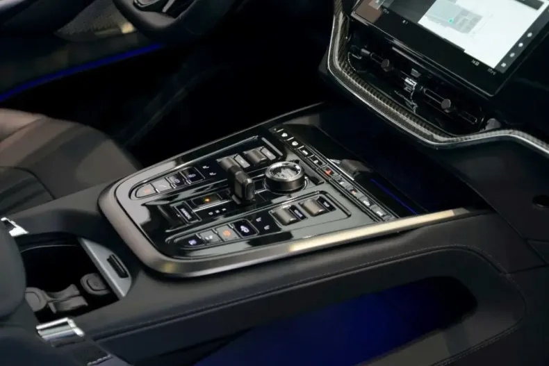 Aston Martin DBX din 2024 cu 6.490 km - oferta AST167356 - foto 15