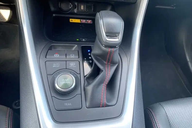 Toyota RAV4 din 2022 cu 66.093 km - oferta TOY167359 - foto 17