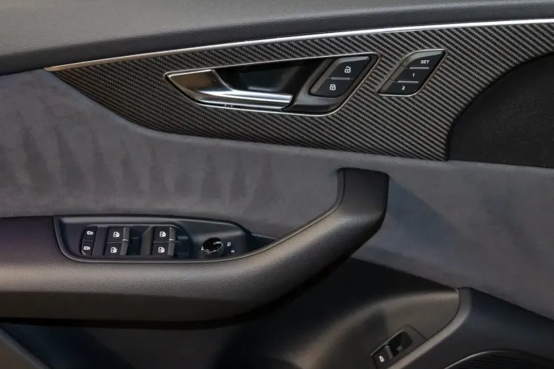 Audi Q8 din 2025 cu 8.301 km - oferta AUD167362 - foto 15