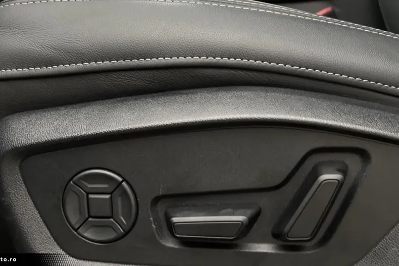 Audi Q8 din 2023 cu 18.112 km - oferta AUD167364 - foto 14