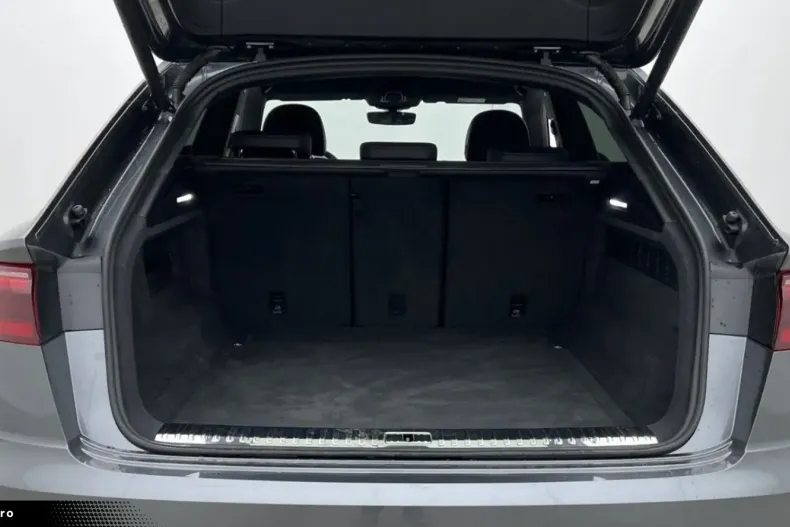 Audi Q8 din 2023 cu 18.112 km - oferta AUD167364 - foto 16