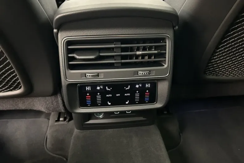 Audi Q8 din 2024 cu 19.052 km - oferta AUD167368 - foto 16