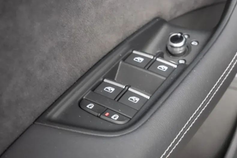 Audi Q7 din 2024 cu 9.098 km - oferta AUD167370 - foto 20