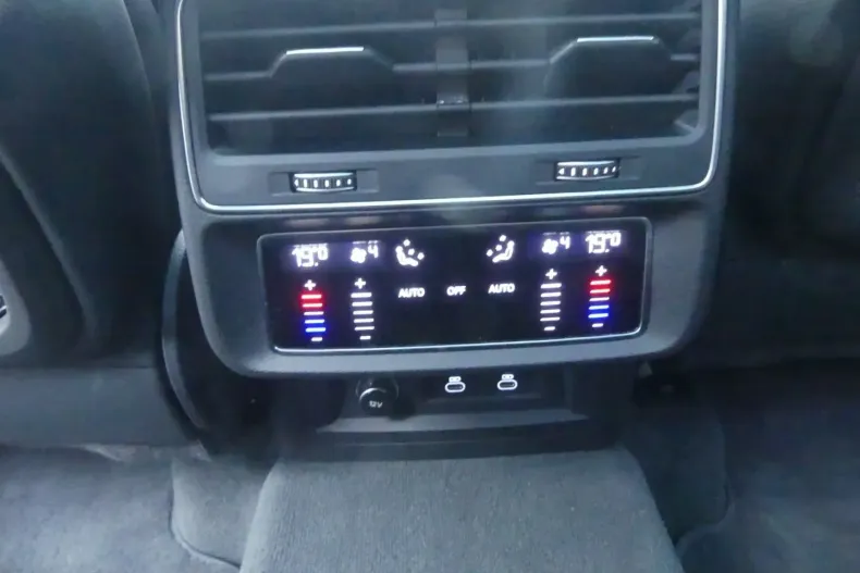 Audi Q7 din 2023 cu 15.568 km - oferta AUD167371 - foto 19