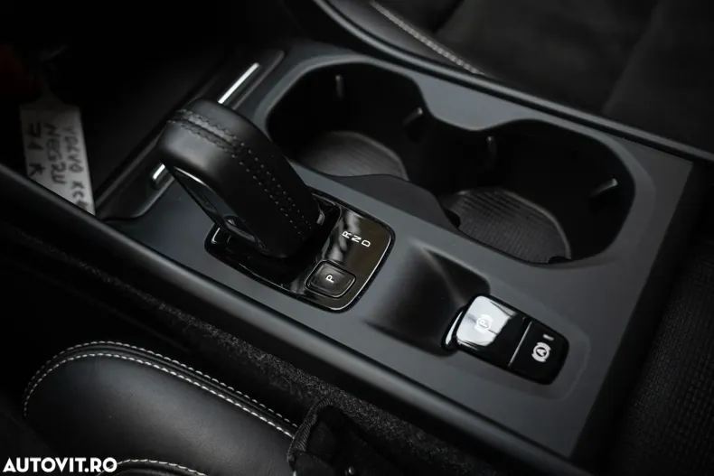 Volvo XC40 din 2021 cu 71.426 km - oferta VOL167391 - foto 14