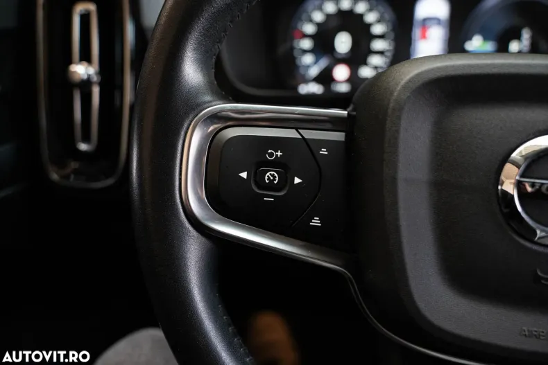 Volvo XC40 din 2021 cu 71.426 km - oferta VOL167391 - foto 23