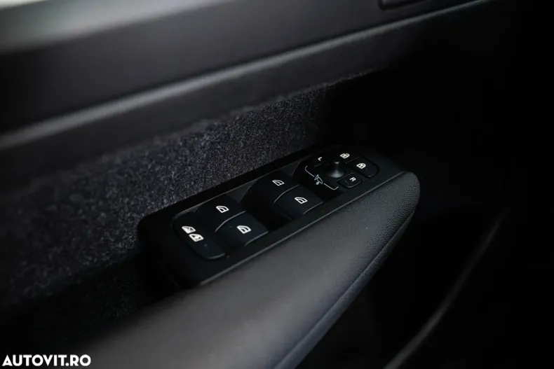 Volvo XC40 din 2021 cu 71.426 km - oferta VOL167391 - foto 26