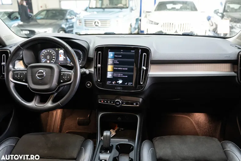 Volvo XC40 din 2021 cu 71.426 km - oferta VOL167391 - foto 30