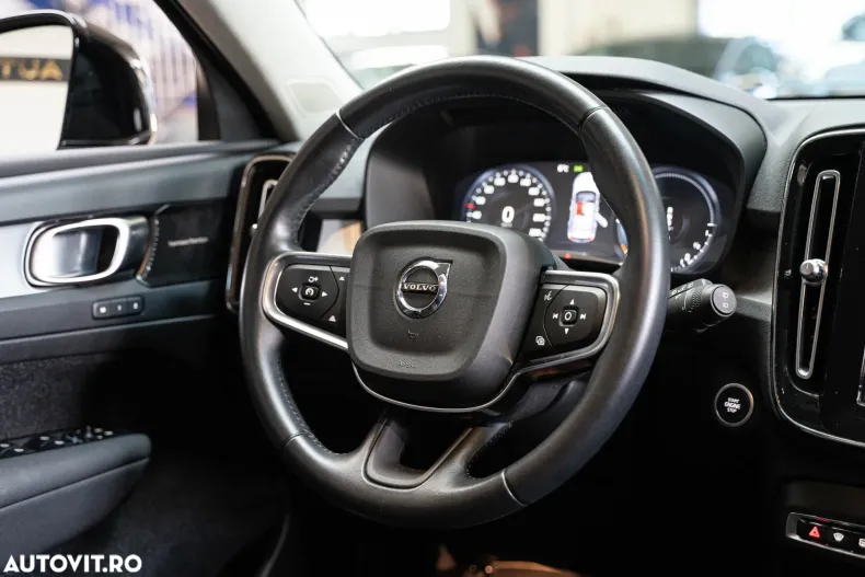 Volvo XC40 din 2021 cu 71.426 km - oferta VOL167391 - foto 31