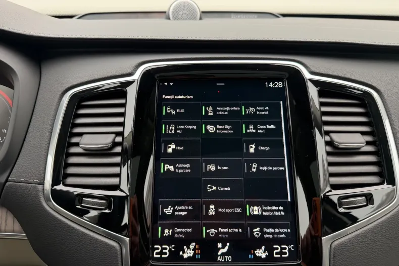 Volvo XC90 din 2021 cu 122.000 km - oferta VOL167404 - foto 24